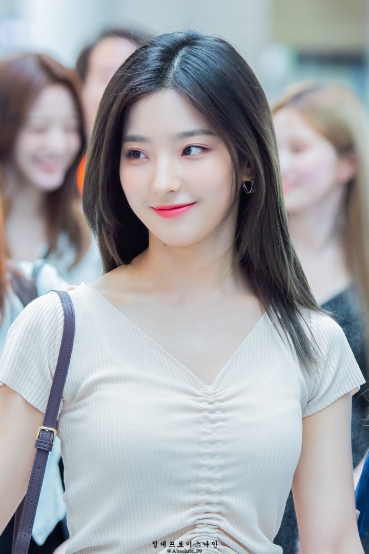 자기 전에 모두들 굿나잇하시라는 의미로 이새롬 사진.jpgif | 인스티즈