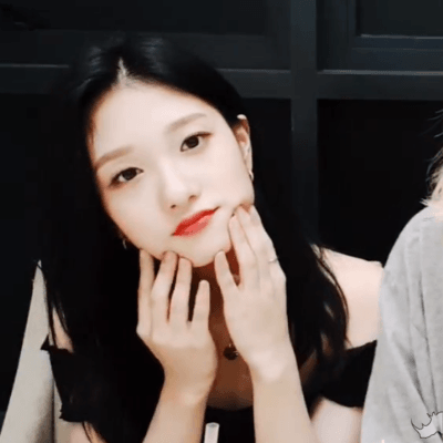 점심먹어서 기분좋으니 프로미스나인 더여니 이서연 | 인스티즈