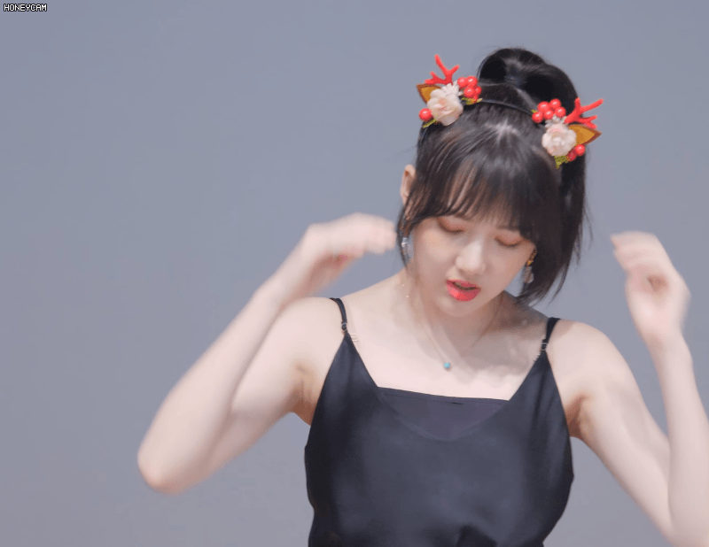 페로몬 뿜는 예린.GIF | 인스티즈