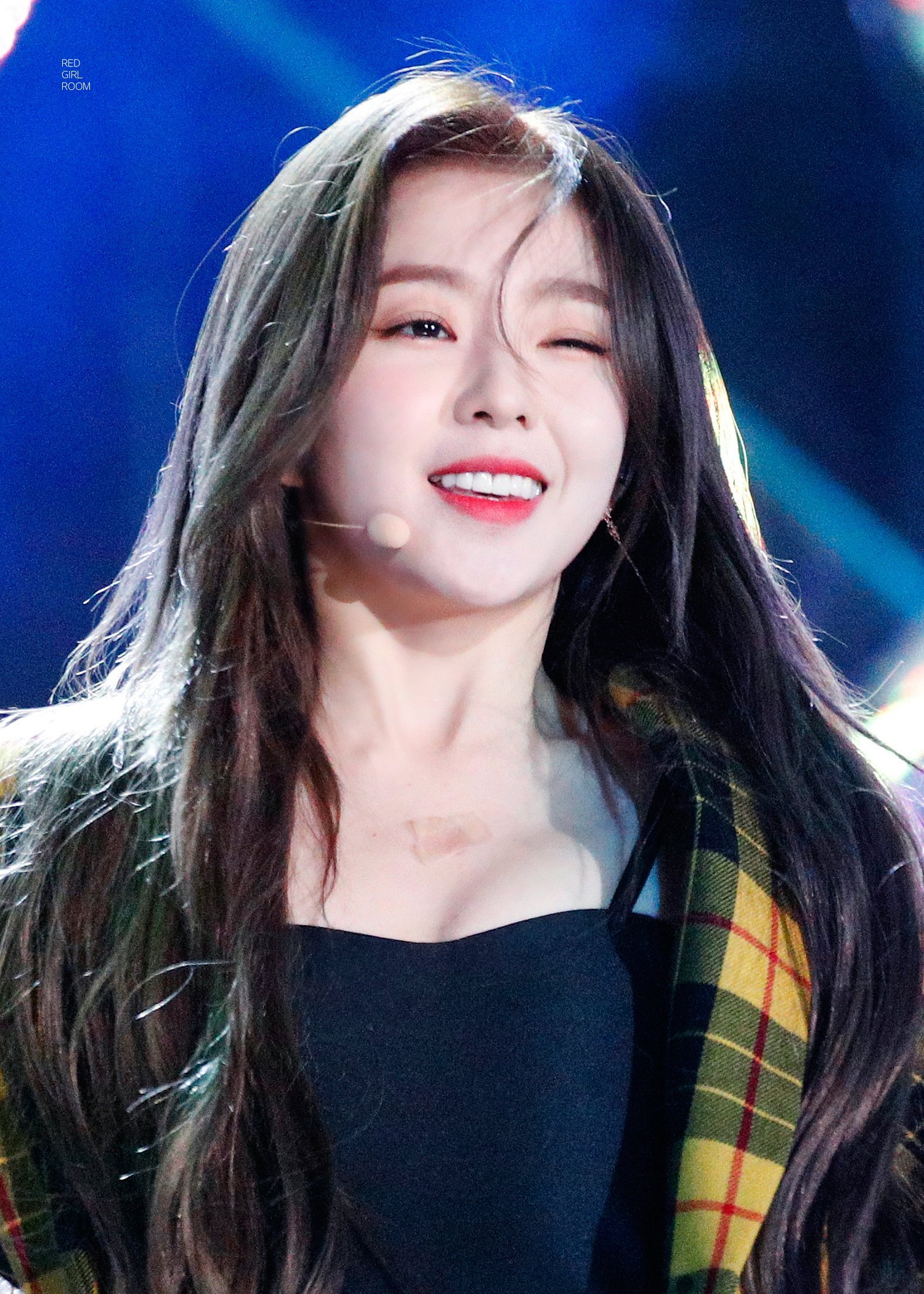 윙크하는 아이린.jpg | 인스티즈