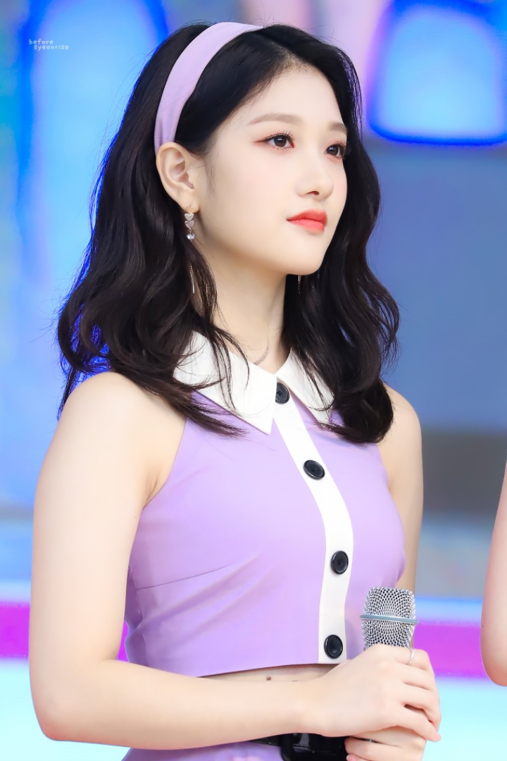점심먹어서 기분좋으니 프로미스나인 더여니 이서연 | 인스티즈