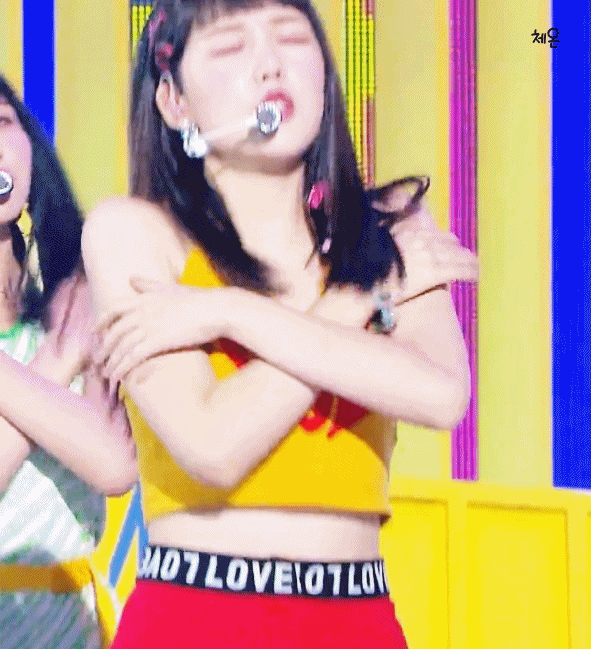 외로운 여자친구 예린이.gif | 인스티즈