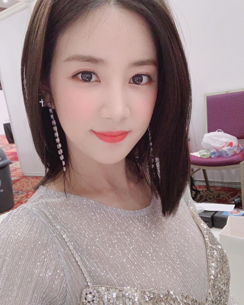 아침을 여는 롱모닝 에이핑크 초롱.jpg | 인스티즈