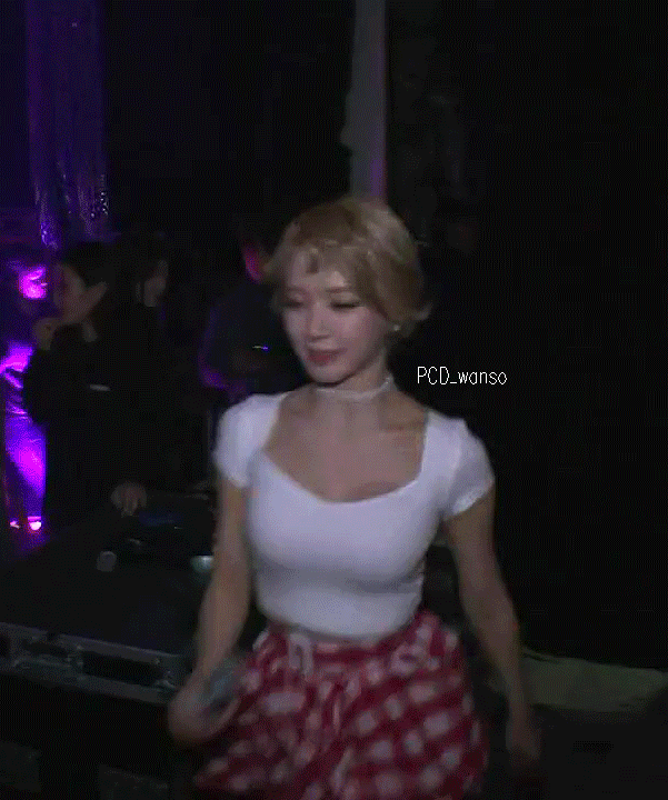 마라탕 먹으러왔는데 뒤에 아줌마 열명이 시끄러운걸로 지진내는거 같아서.jpg | 인스티즈