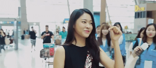 설현을 본 사람들.gif | 인스티즈