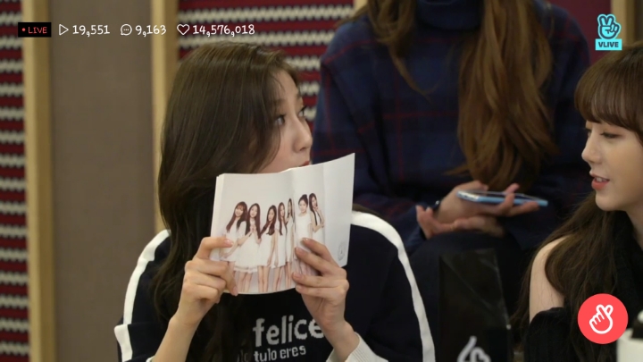 러블리즈 데뷔 4주년으로 V앱이 끝나서 캡쳐짤 | 인스티즈