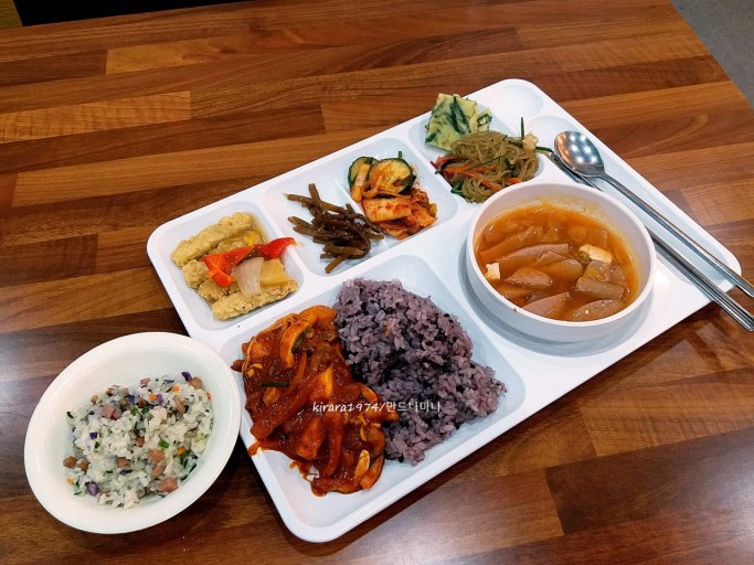 구내식당 이미지