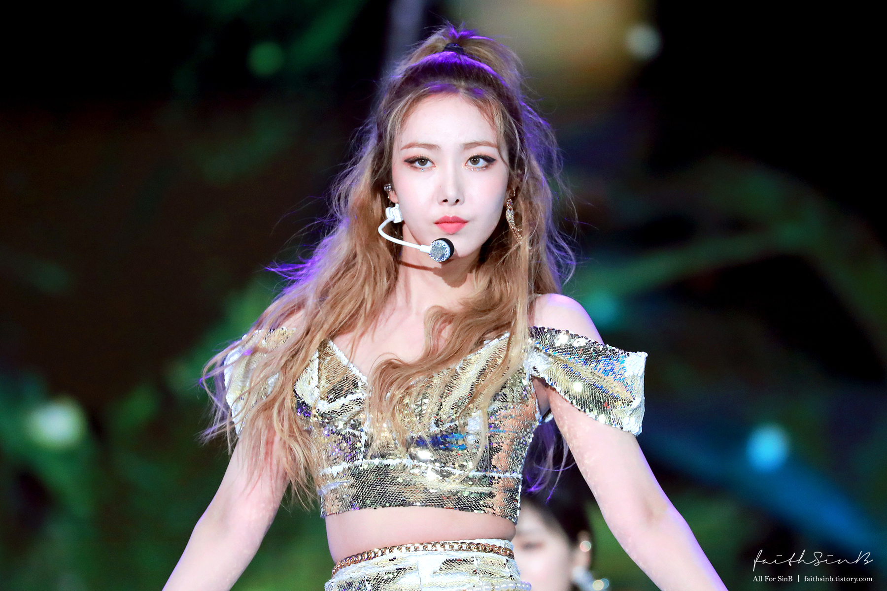 은근히 세계에서 제일 미인인 듯한 여자친구 신비.jpgif | 인스티즈