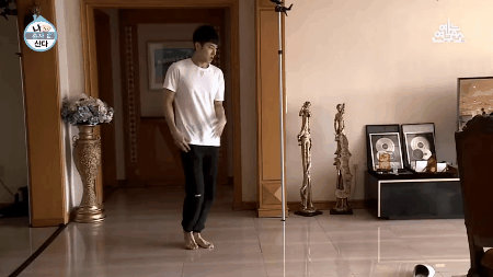 기상 후 윤호가 가장 먼저 하는 건? | 인스티즈