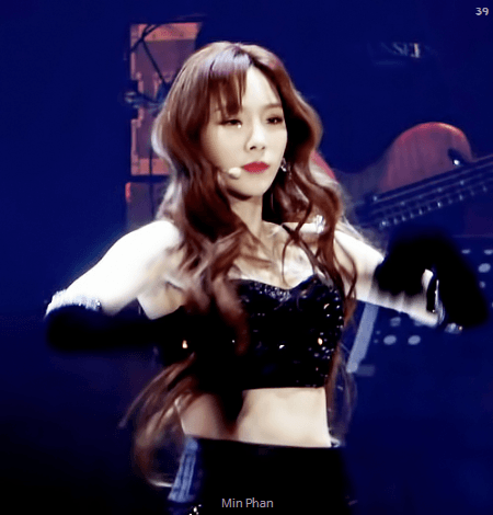 태연 콘서트 불티 움짤 모음.gif (데이터 주의) | 인스티즈