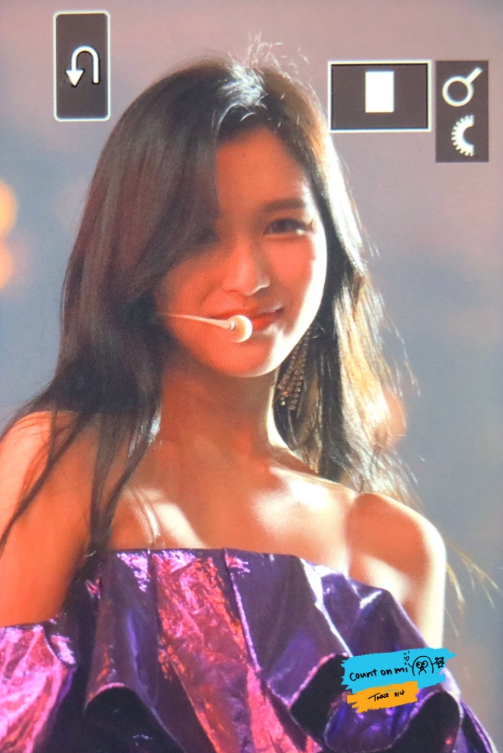 복귀전에서 평점 10점 찍는 트와이스 미나 볼터치 모음 | 인스티즈