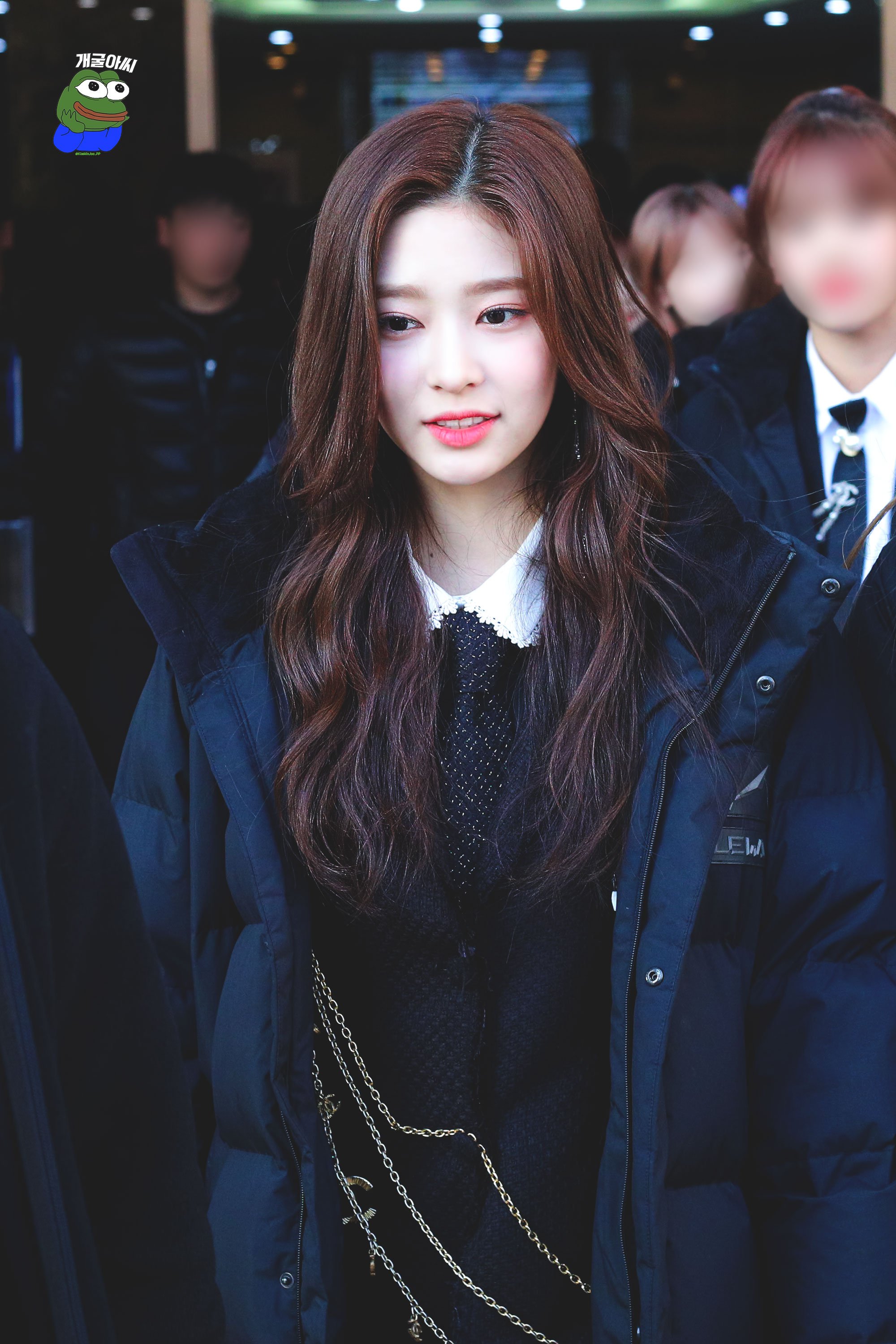 항상 어딘가 억울하고 애잔한 아이즈원 민주.jpg | 인스티즈