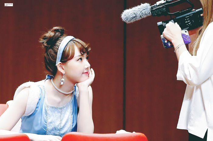 주말 아침을 여는 여자친구 예린이.jpgif | 인스티즈