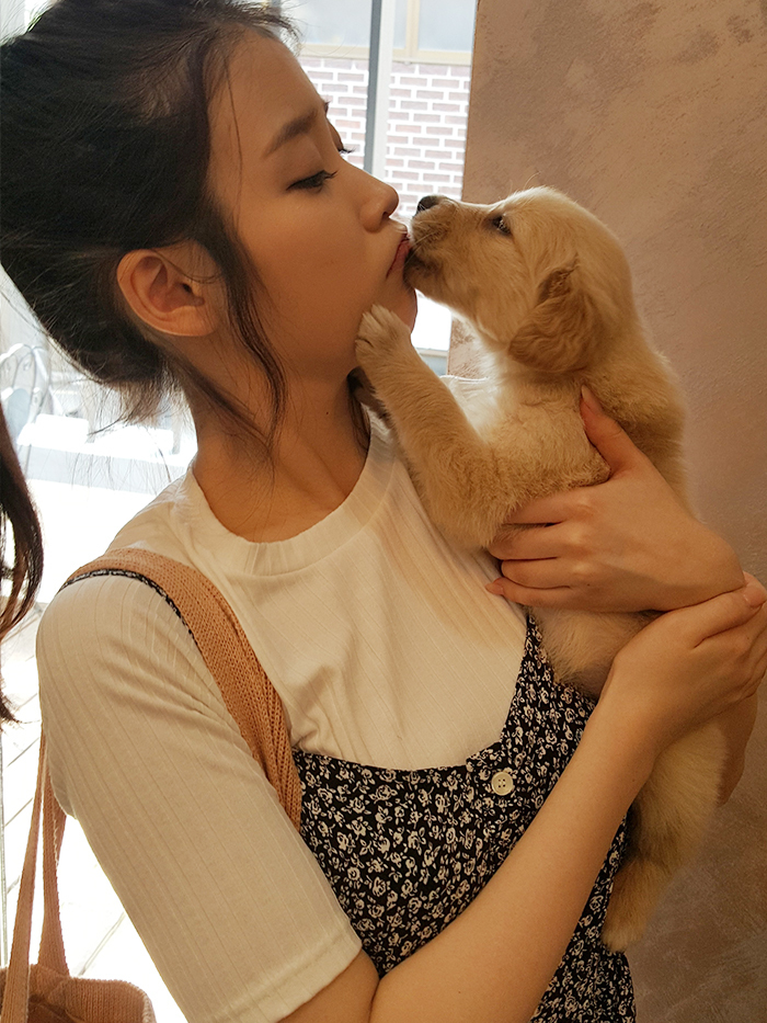 아이유 무대뒤 여친짤 대방출.jpg | 인스티즈