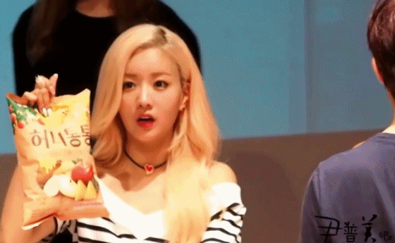 에이핑크 윤보미 vs 뽀미 상반된 이미지.jpgif | 인스티즈