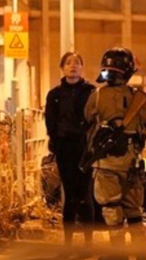 홍콩에서 공안에 체포된 폭도들이라는데..jpg | 인스티즈