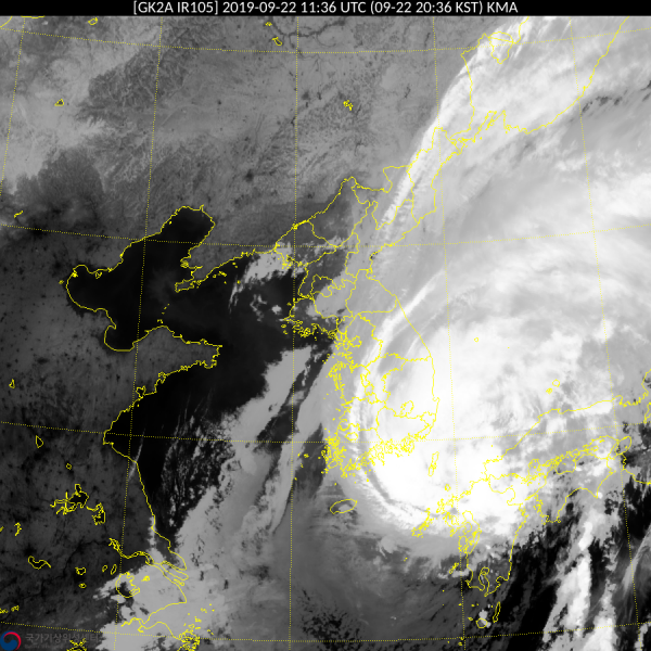 빠른 속도로 북상하고 있는 17호 태풍 타파.jpg | 인스티즈