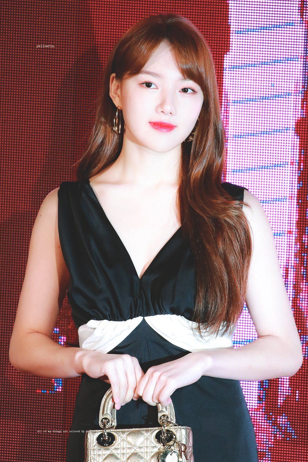 식사시간에 보니까 은근히 미인인 듯한 여자친구 예린이.jpgif | 인스티즈