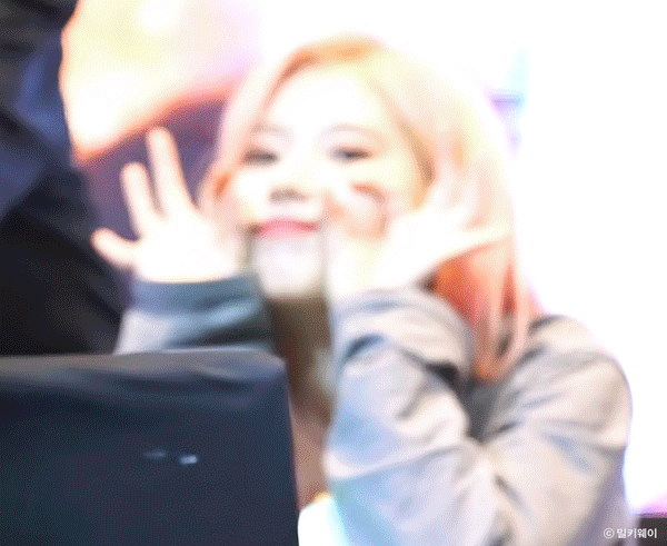 인형따라하는 사나.jpgif | 인스티즈