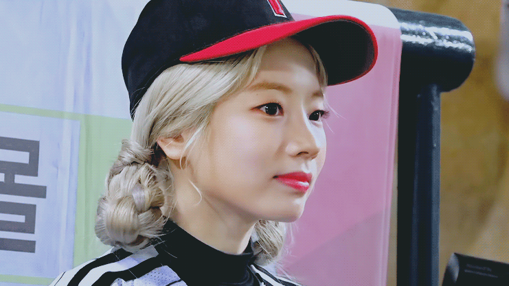 충격과 공포의 모습으로 끼부리는 오늘자 트와이스 다현 | 인스티즈