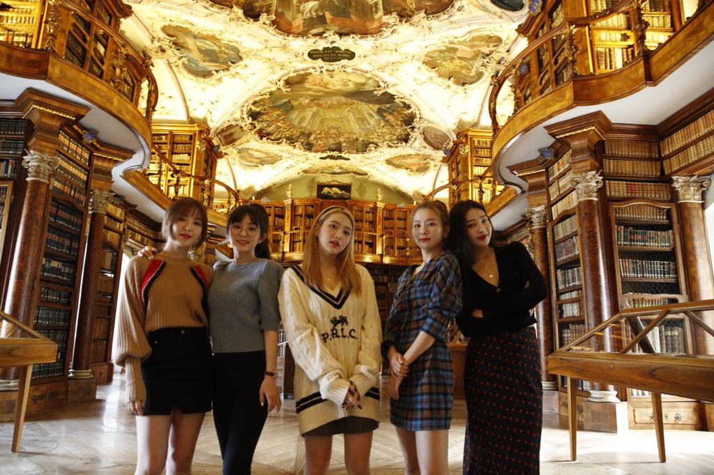 스위스 여행 중 레드벨벳 멤버들 중 제일 행복해 보이는 웬디.jpg | 인스티즈