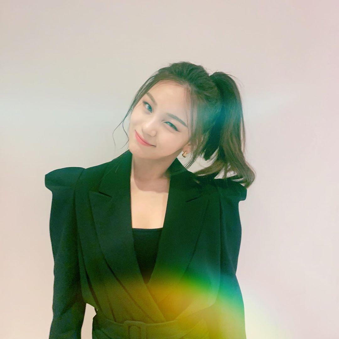 은근히 미인인 듯한 여자친구 엄지.jpgif | 인스티즈