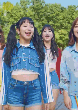 하정우가 트와이스 채영을 좋아하게 되었다는 광고.gif | 인스티즈