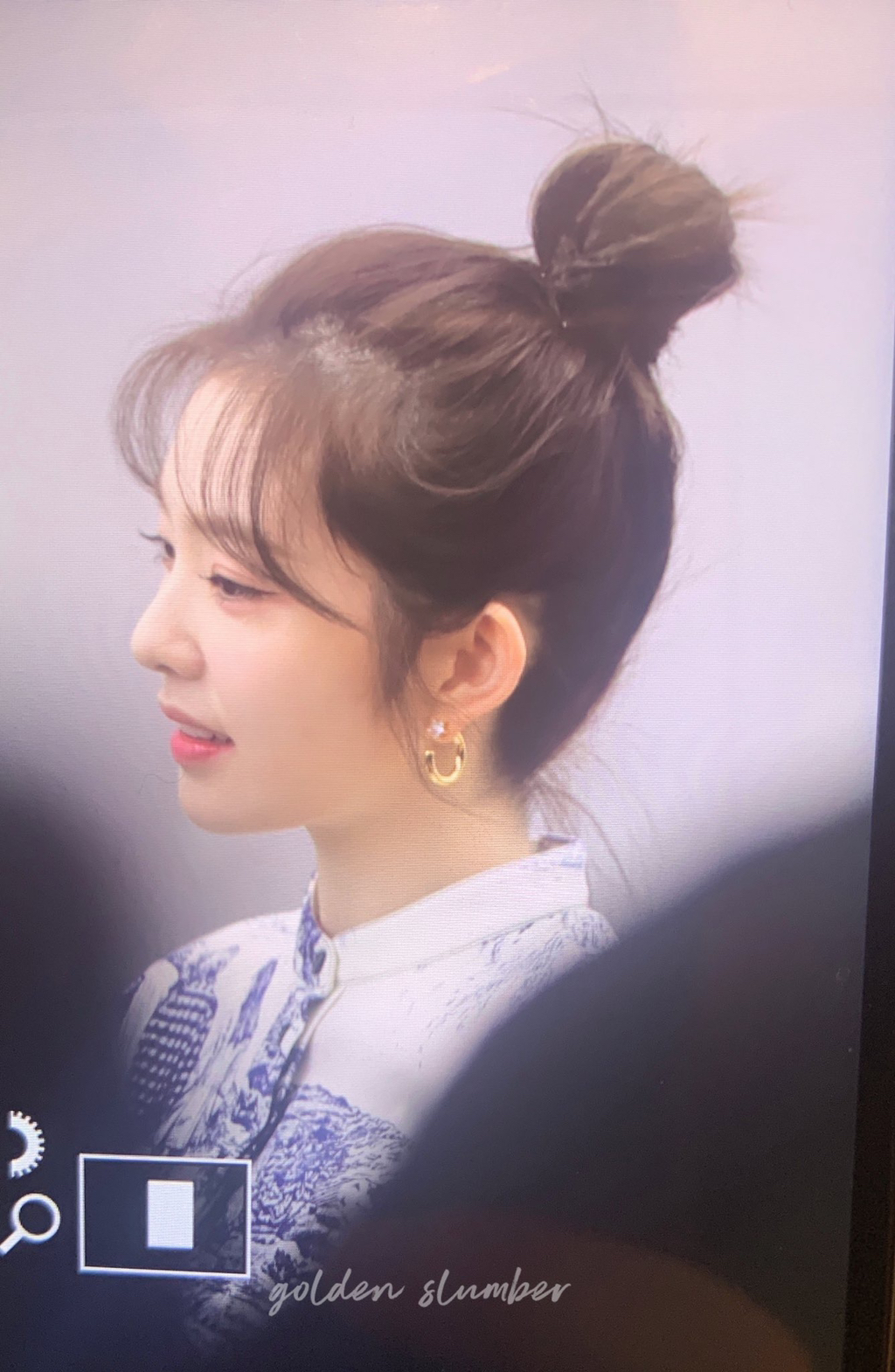 행사장에서 완전 귀여운 똥머리한 레드벨벳 아이린.jpgif | 인스티즈
