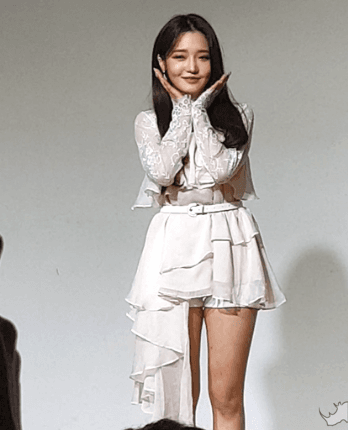 프로미스나인 소중히간직해 포토타임 지원 지선 지헌.GIF | 인스티즈