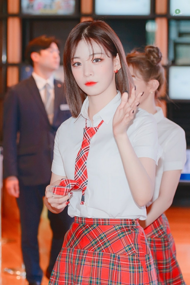 저녁먹어서 기분이좋으니 프로미스나인 이채영 | 인스티즈