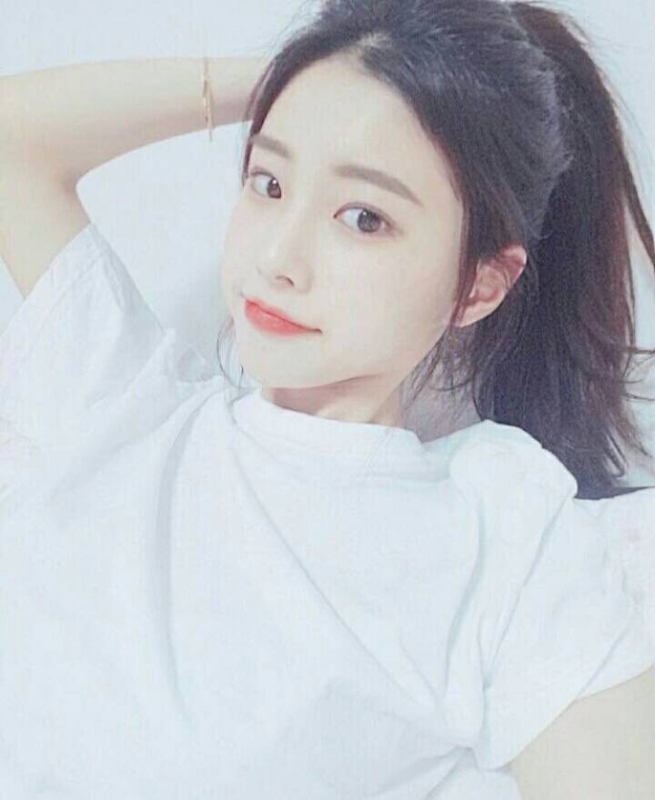 데뷔전 강혜원.jpg | 인스티즈