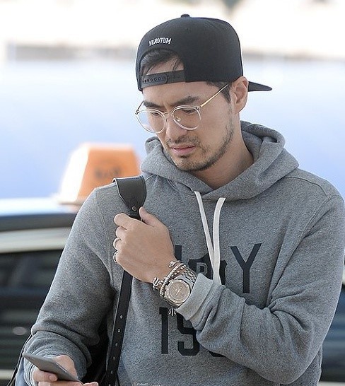 수염 덥수룩하게 자라는 사람들 | 인스티즈