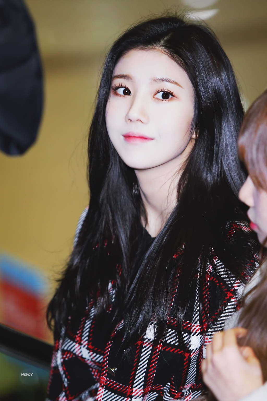 [아이즈원] 비가 많이 내려오고 있어서 권은비 | 인스티즈