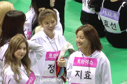 장난치는 정연.gif | 인스티즈