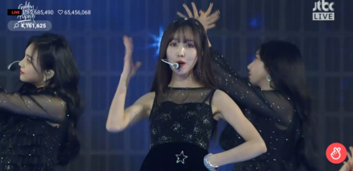 190105 골든디스크어워즈 어워즈 레전드 찍은 여자친구.jpg | 인스티즈