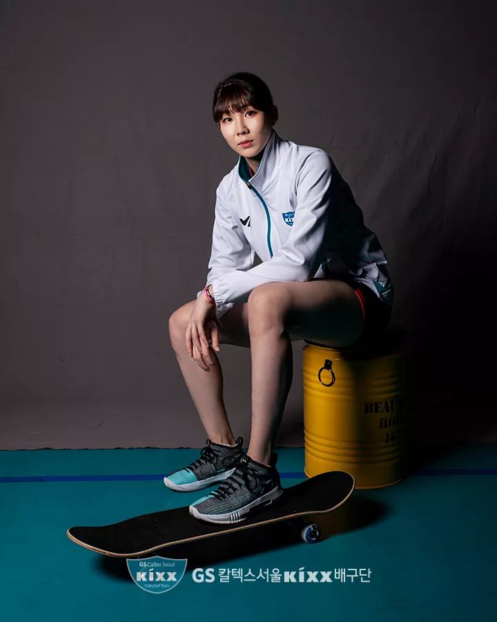 ???:어이 기은 우리가 왜 두 세트 줬는지 알아? | 인스티즈