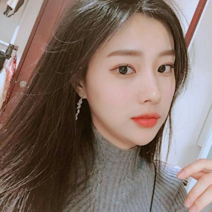 데뷔전 강혜원.jpg | 인스티즈