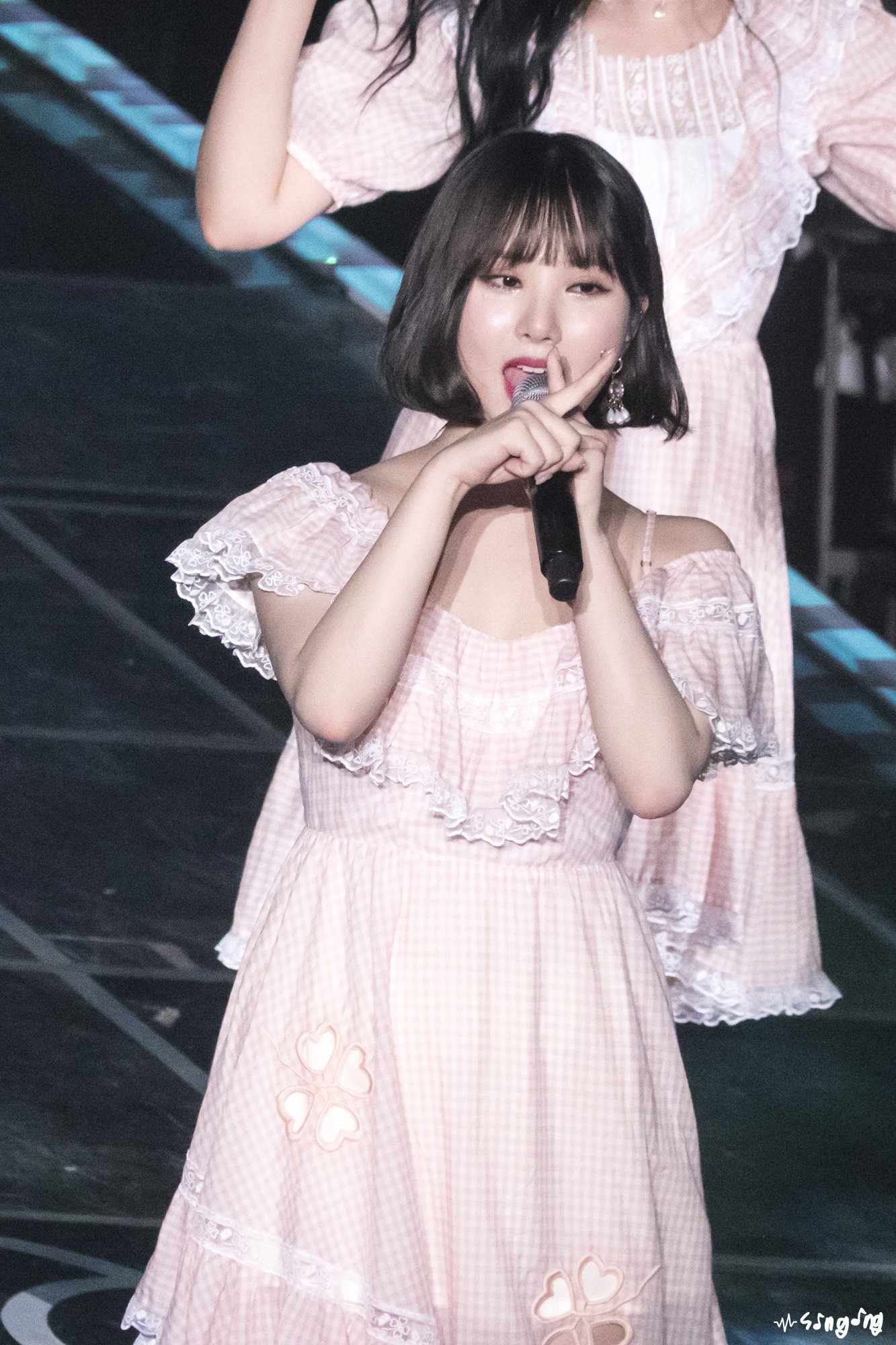 아침부터 은근히 미인인 듯한 여자친구 은하.jpgif | 인스티즈