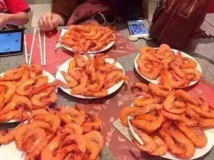 중국인 커플 결혼식 하객들때문에 진땀 흘린 웨딩홀 직원 | 인스티즈