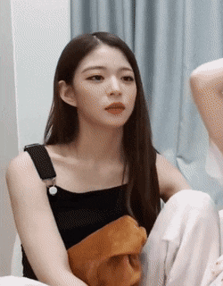 브이앱하는 프로미스나인 채영이 미모.gif | 인스티즈