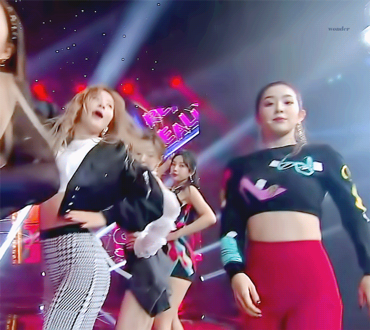 오늘자 인기가요 올백머리 아이린.gif | 인스티즈