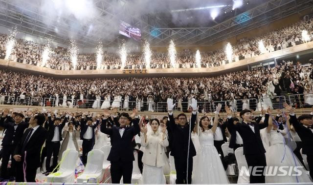 신천지 집단감염이 유독 이상하게 느껴지는 이유 | 인스티즈