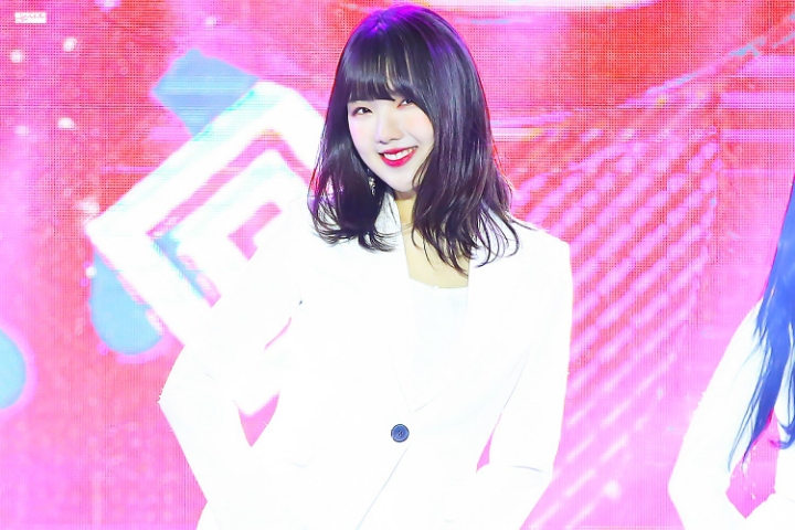 여자친구 짱예린.jpgif | 인스티즈