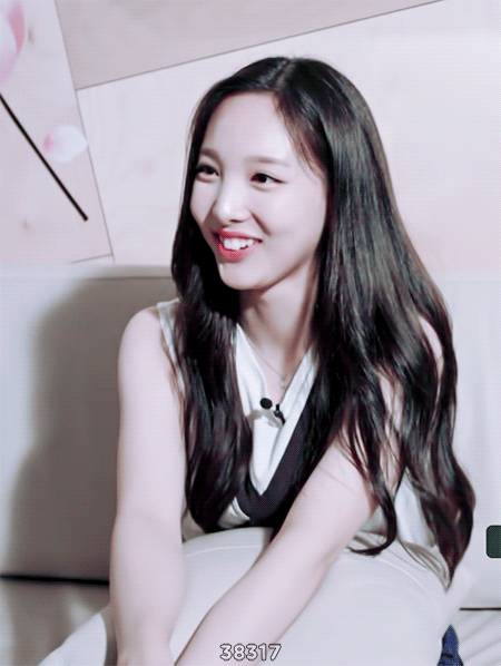 나연이 과즙상이란 말을 듣는 이유 gif | 인스티즈