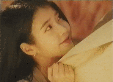 난감하는 한터(아이유) 매니저 ㅋㅋㅋㅋ.gif | 인스티즈