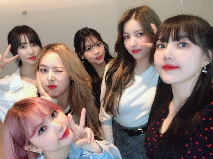 아이돌룸 출연하는 여자친구💚 | 인스티즈
