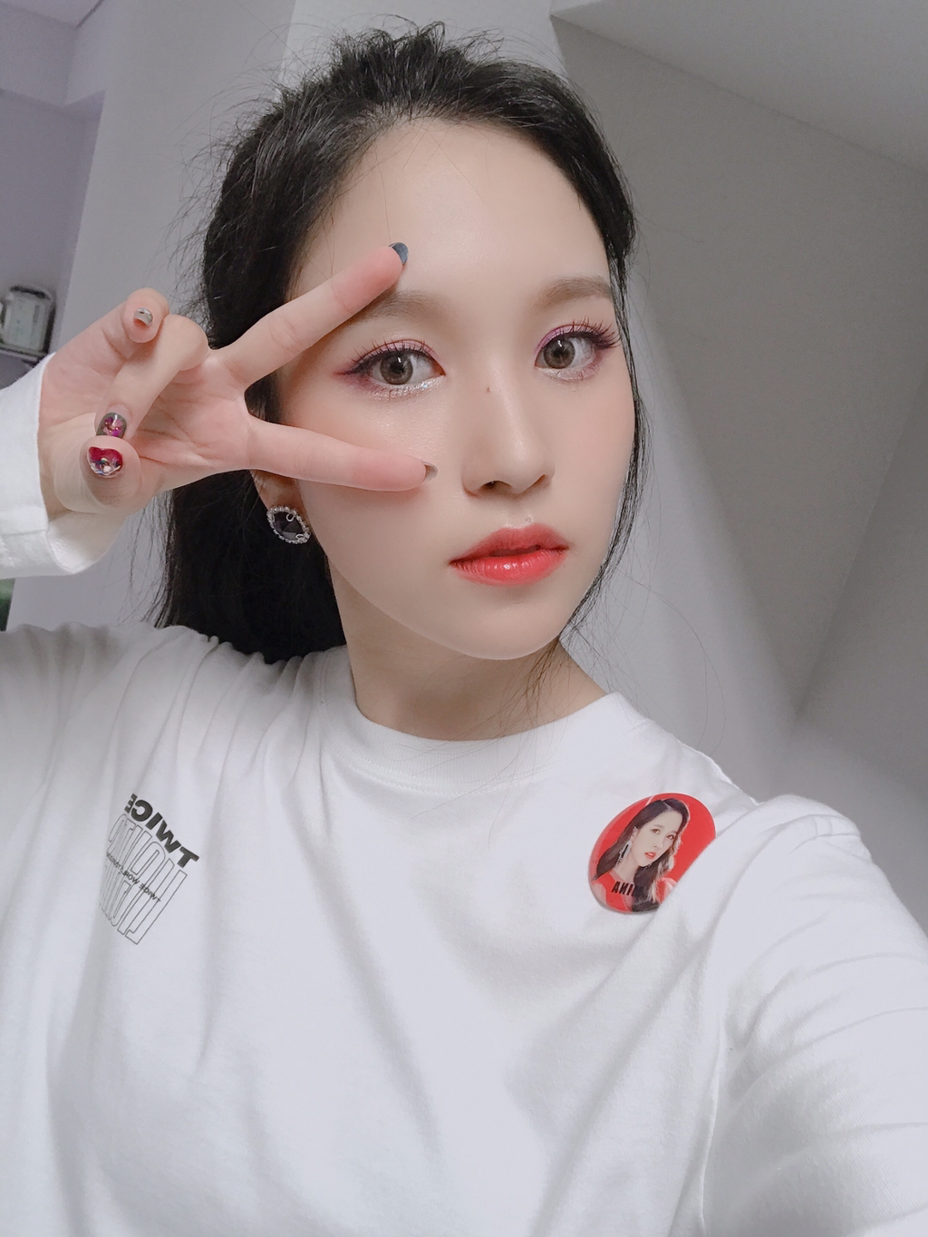 미나리 + 채영이 + 지효 = 트와이스 인스타 : 다들 마스크 꼭 끼구 건강잘챙겨요! | 인스티즈