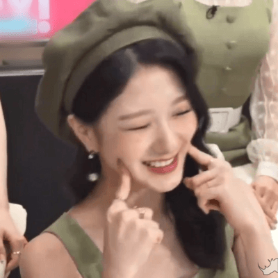 점심먹어서 기분좋으니 프로미스나인 더여니 이서연 | 인스티즈