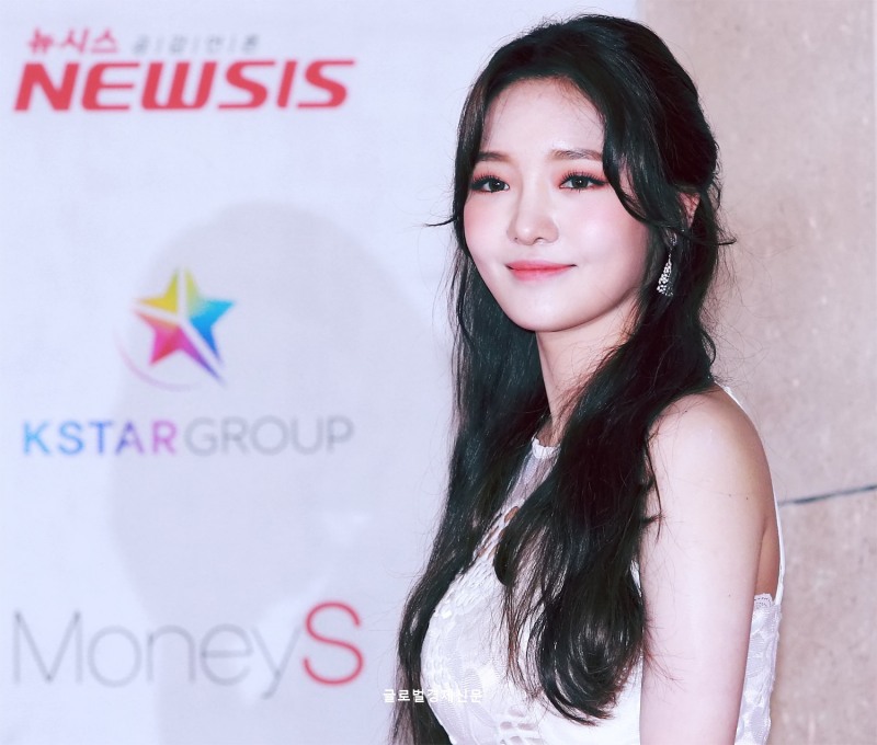 매력적인 눈빛 프로미스나인 노지선 | 인스티즈