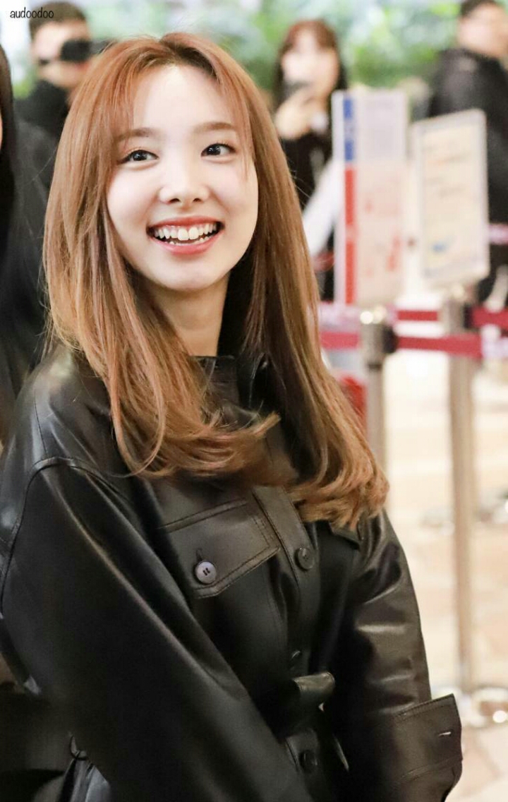 일본 공연차 출국하는 트와이스 임나연 | 인스티즈